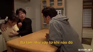 父亲和姐夫羞辱儿媳越南语